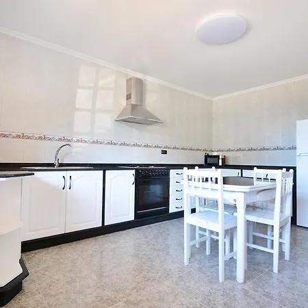 Proximo A La Playa De As Sinas